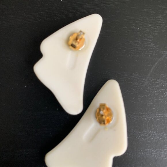 Avon Porcelain Necklace & Earrings - Picture 2 of 5